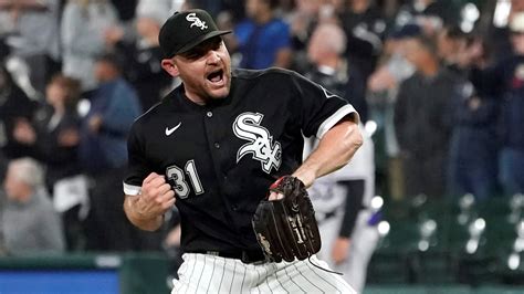 'I'm cancer free': White Sox closer Liam Hendriks is in remission